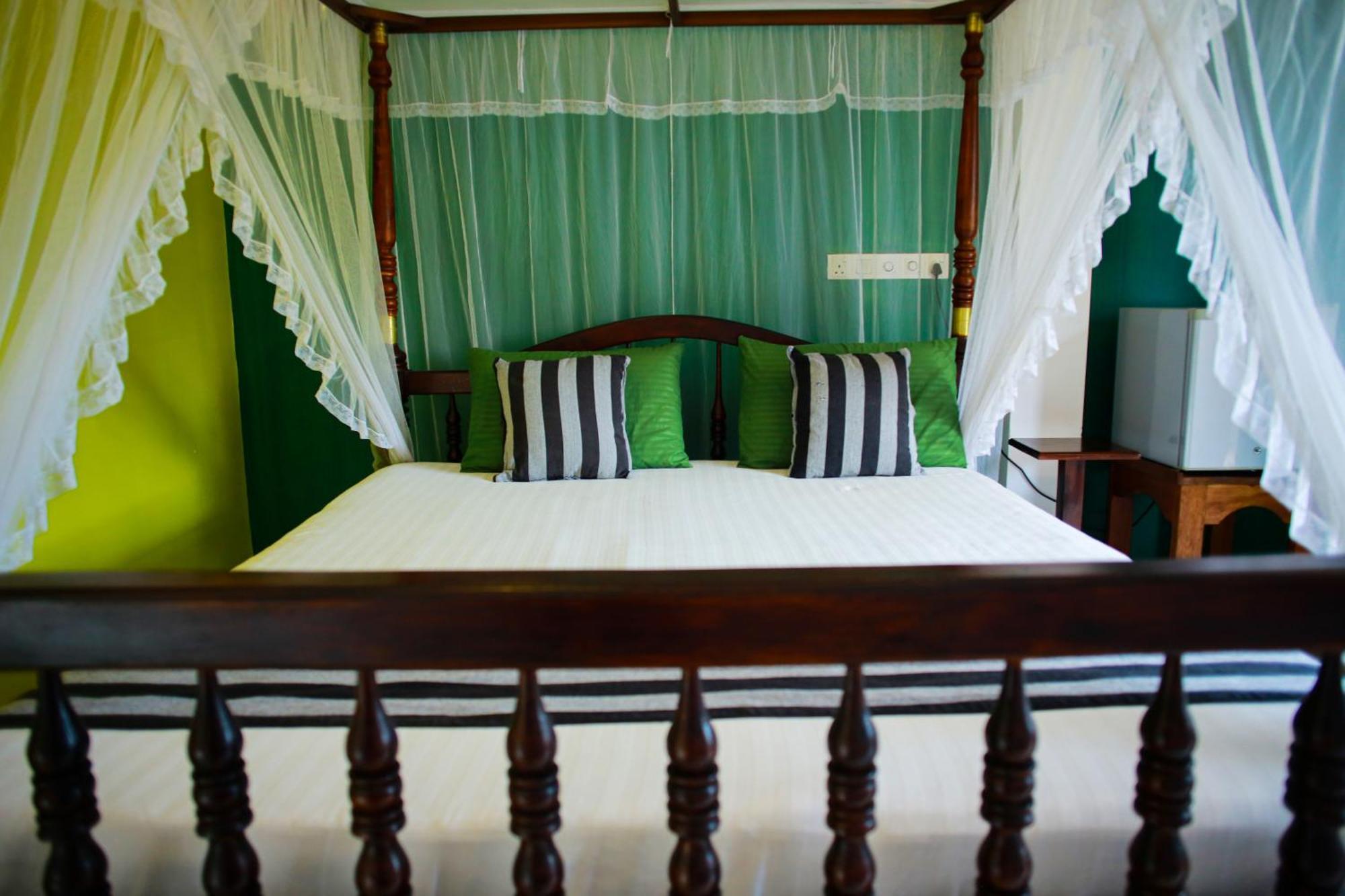 Isindu Sky Lodge Mirissa Eksteriør bilde